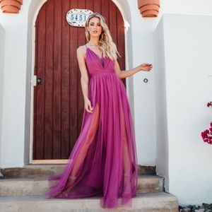 NWT | VICI Collection | Magenta Maxi dress size M